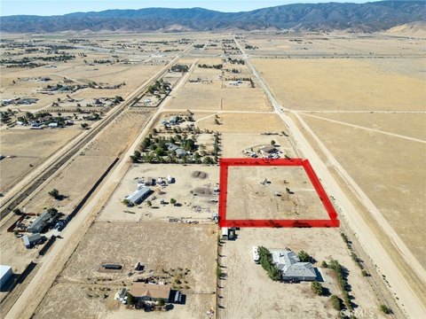 Expansive Land Parcel in Fairmont