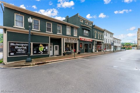 Mixed-Use Retail and Apartment Building