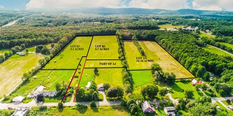 27 Acres in Litchfield's Village District