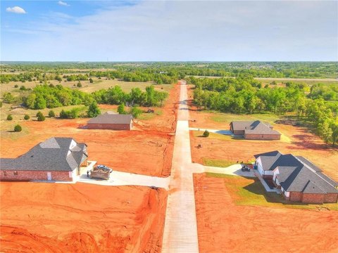 Residential Land in Blanchard, OK