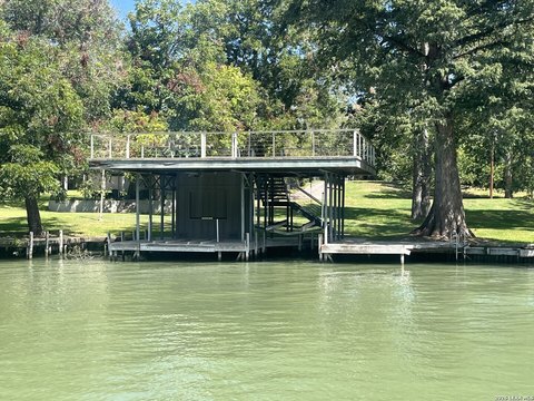 Land, Seguin, TX