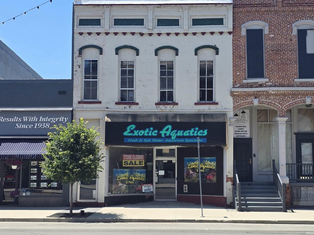 104 S Main St, Kendallville, IN 46755