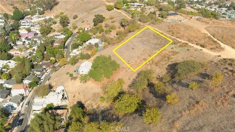 View Lot in Lincoln Heights