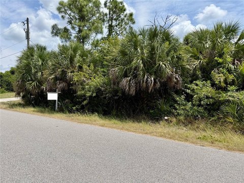 Residential Land in North Port