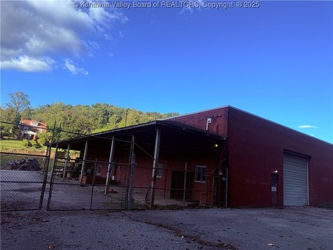 Madison WV Warehouse with Fenced Lot