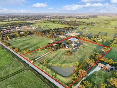 Equestrian Property with Covered Arena