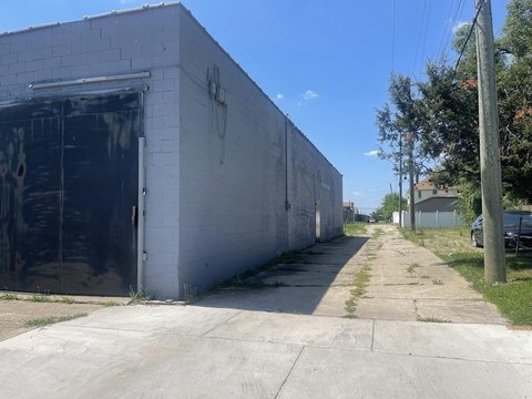 Detroit Retail/Warehouse Opportunity