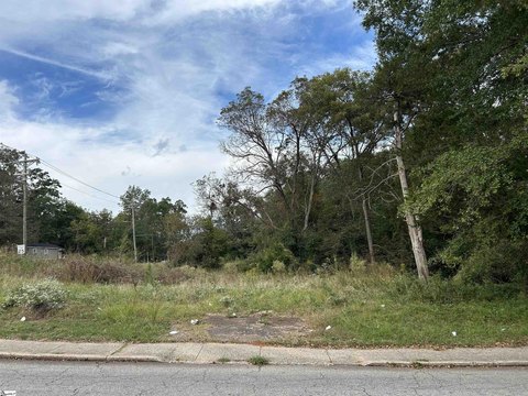 Laurens, SC 1.5-Acre Corner Lot