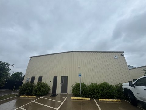 Flex Industrial Space