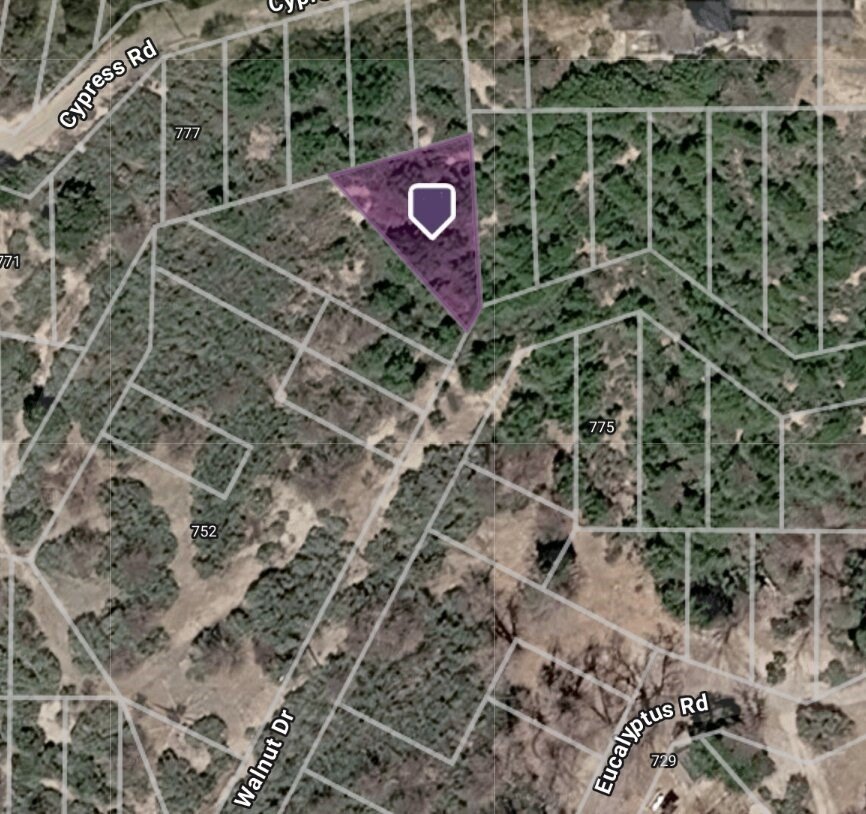 Residential Vacant Land in Cedar Glen