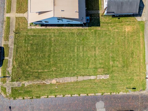 Vacant Lot in Established Neighborhood