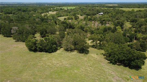 Land, Holland, TX