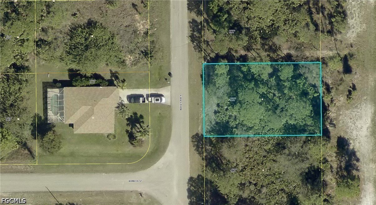 Waterfront Lot in Growing Area