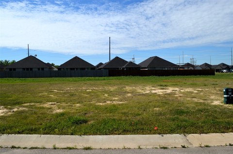 Residential Lot in Mabank, TX