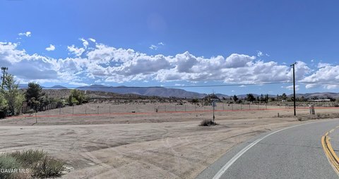 Land, Pearblossom, CA