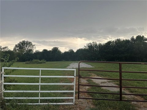 Land, Louisburg, KS