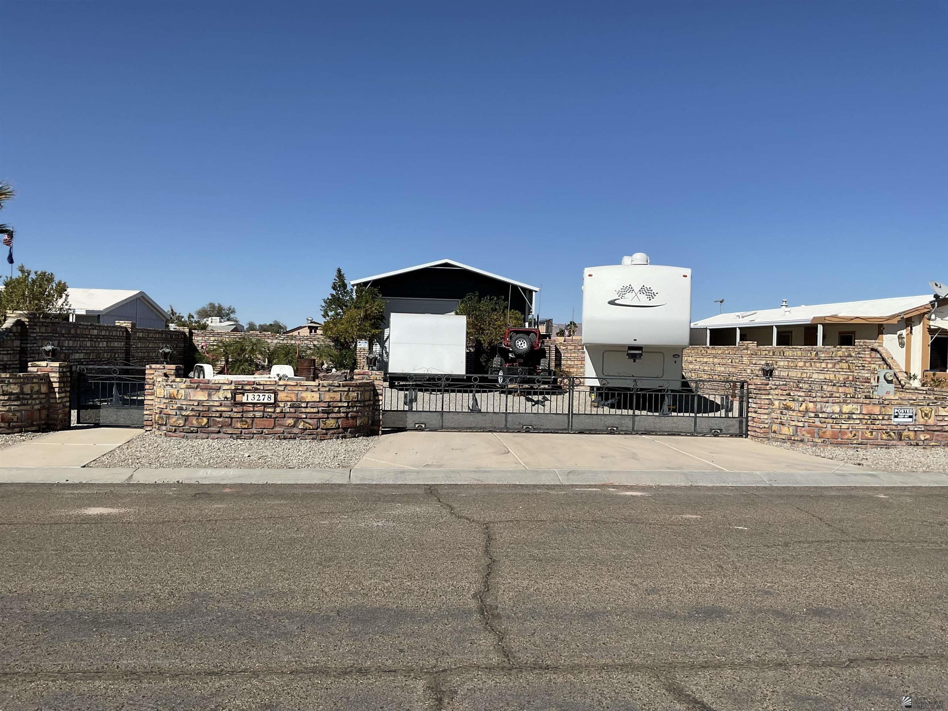 Yuma Lot with RV Hookups