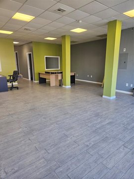 Prime Retail Space Near Jamaica Avenue