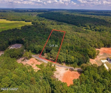 Residential Land in Henderson, TN