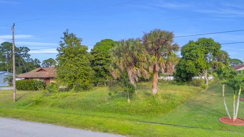 Vacant Lot in Port St. Lucie