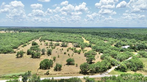 Land, Campbellton, TX
