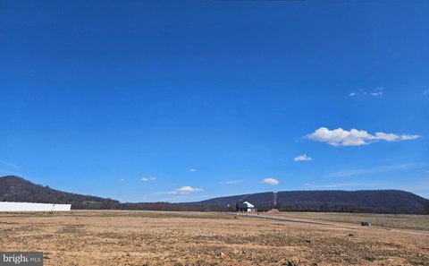 Land with Panoramic Mountain Views