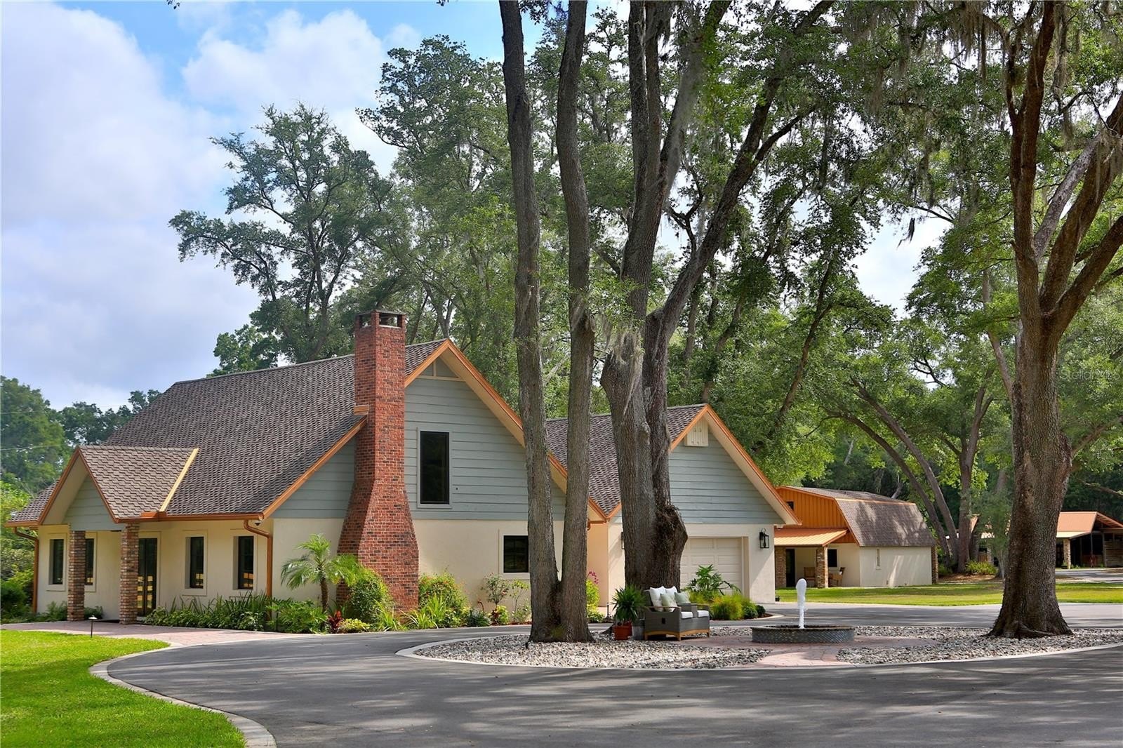 Ocala Farm with Equestrian Amenities
