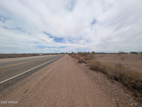 Acre Lot in Tonopah, AZ