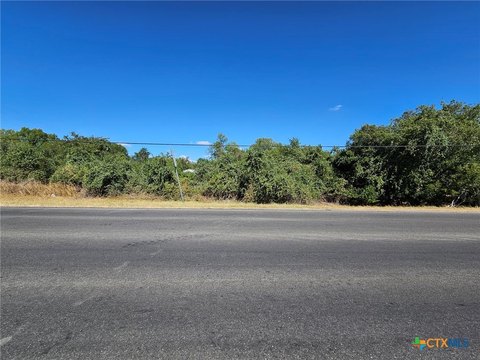 6 Acres Inside Floresville City