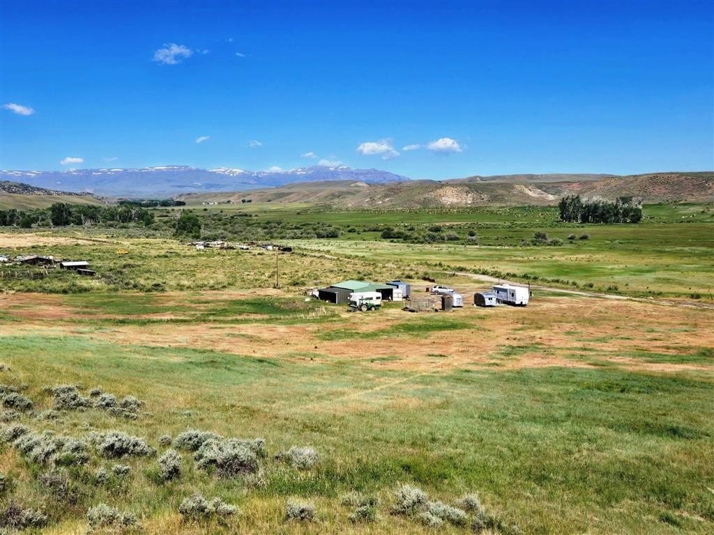 Meeteetse Land with Expansive Views