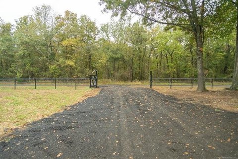 Land in Pushmataha County