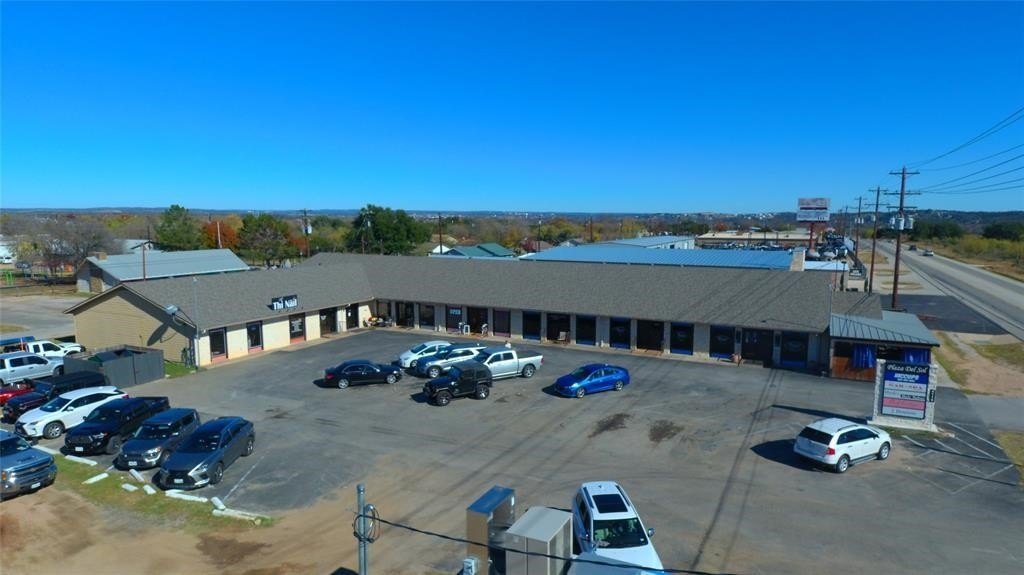Retail Space in Cottonwood Shores