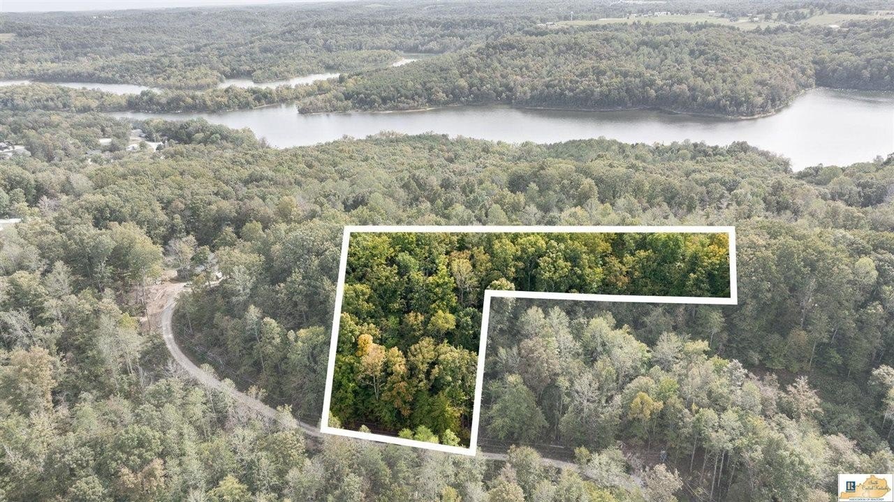 Unrestricted Wooded Land Near Nolin