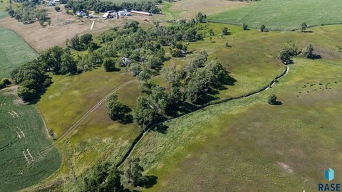 LAND - Centerville, SD