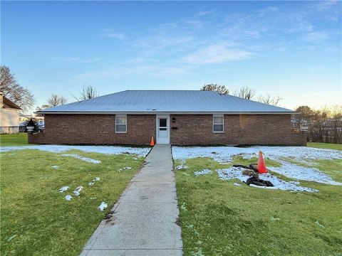 Remodeled Duplex in Higginsville, MO