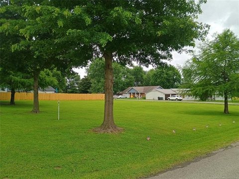 Residential Lot in Warner, OK