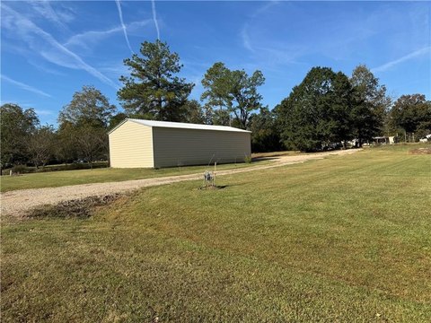 Land, Deville, LA