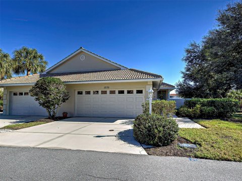 Single-Family Villa with 2-Car Garage