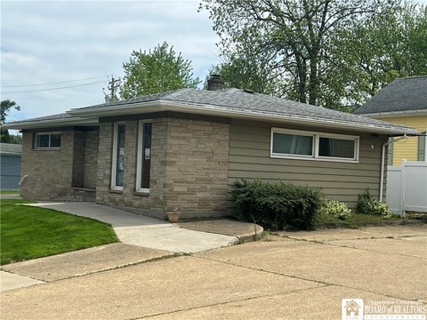 Dunkirk Commercial Building For Sale