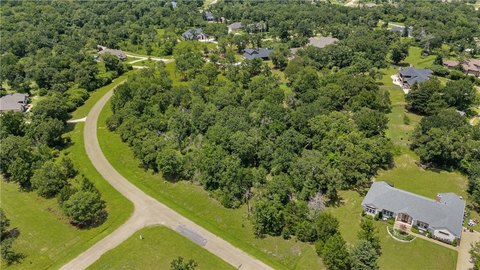 Residential Lot in King Oaks