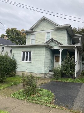 Duplex with Two-Story Barn