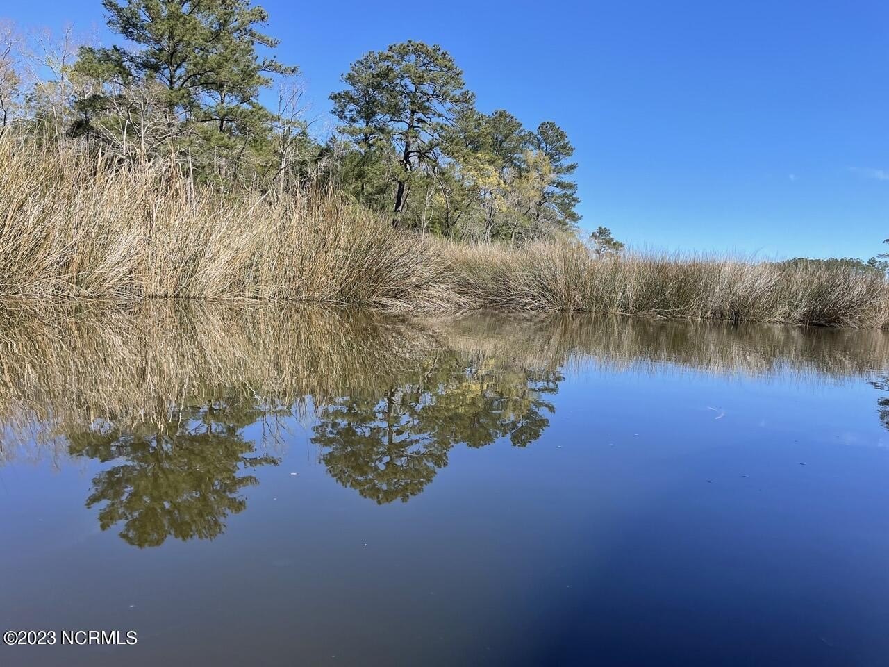 Waterfront Homesite in Merrimon Bay