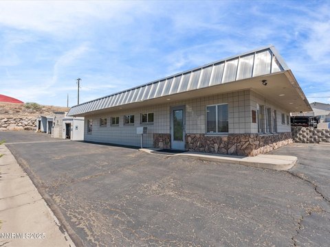 Reno Commercial Property with Workshop