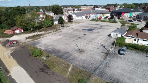 Commercial Lot in Downtown Manistique