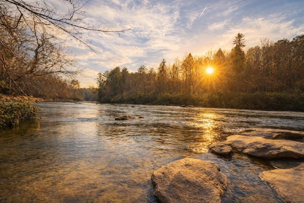 Riverfront Lot in Coosawattee Resort