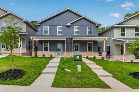 Fayetteville Townhomes Near University