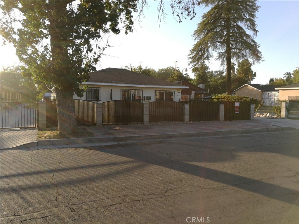 1364 Bell St, San Bernardino, CA 92404
