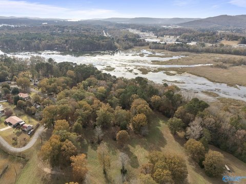 LAND - Scottsboro, AL