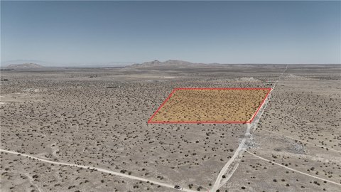 Expansive Land in Black Butte