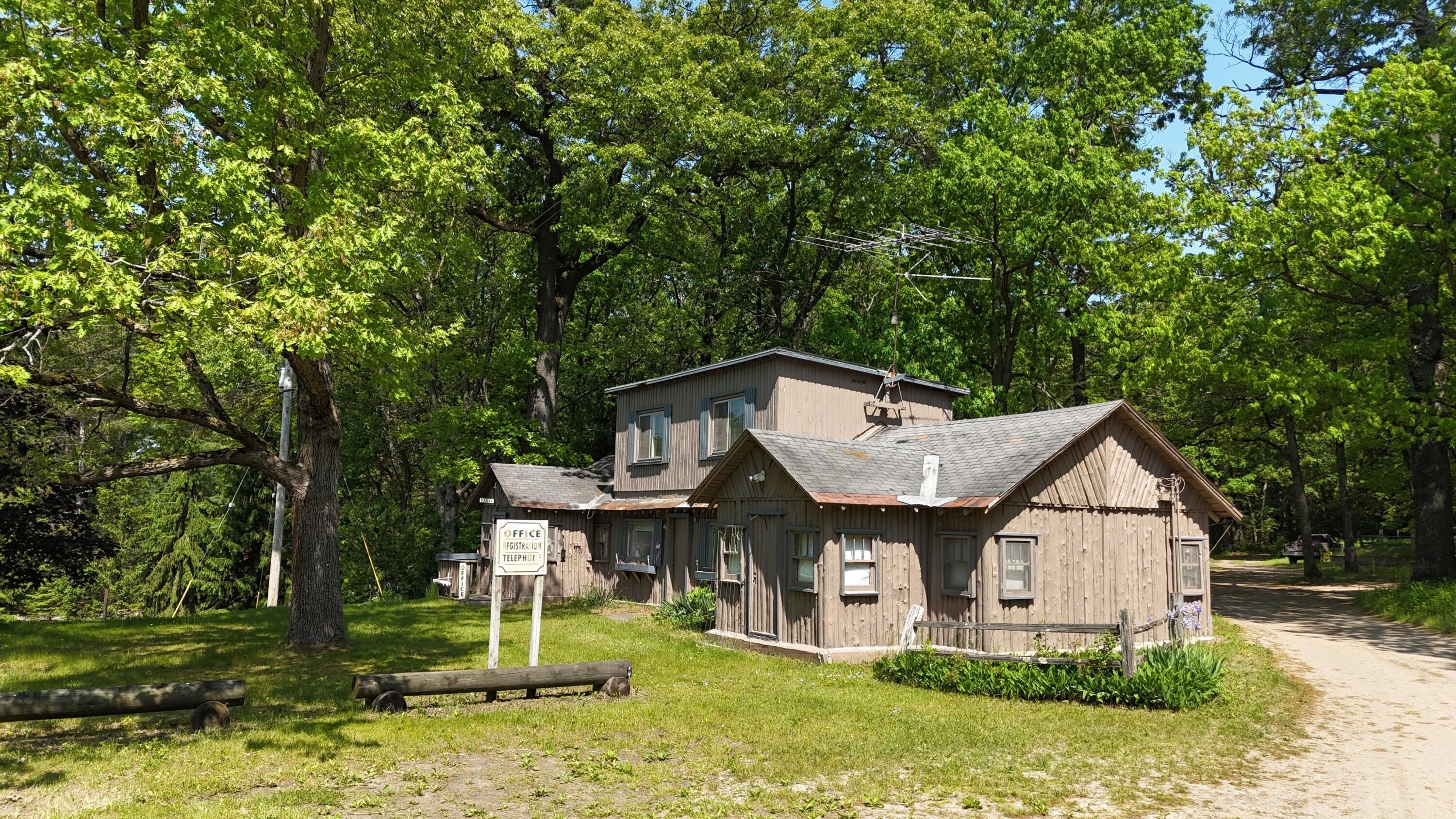 Campground, Motel, and Cabin Complex